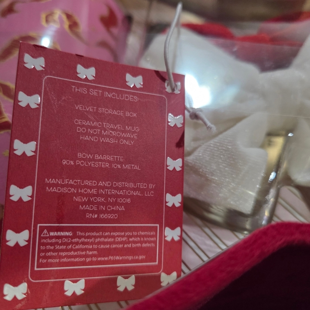 Petal & Pearl - NEW Set of 5 Bow Velour Box Ceramic Mugs & Barrettes. Great Gift - Picture 4 of 6